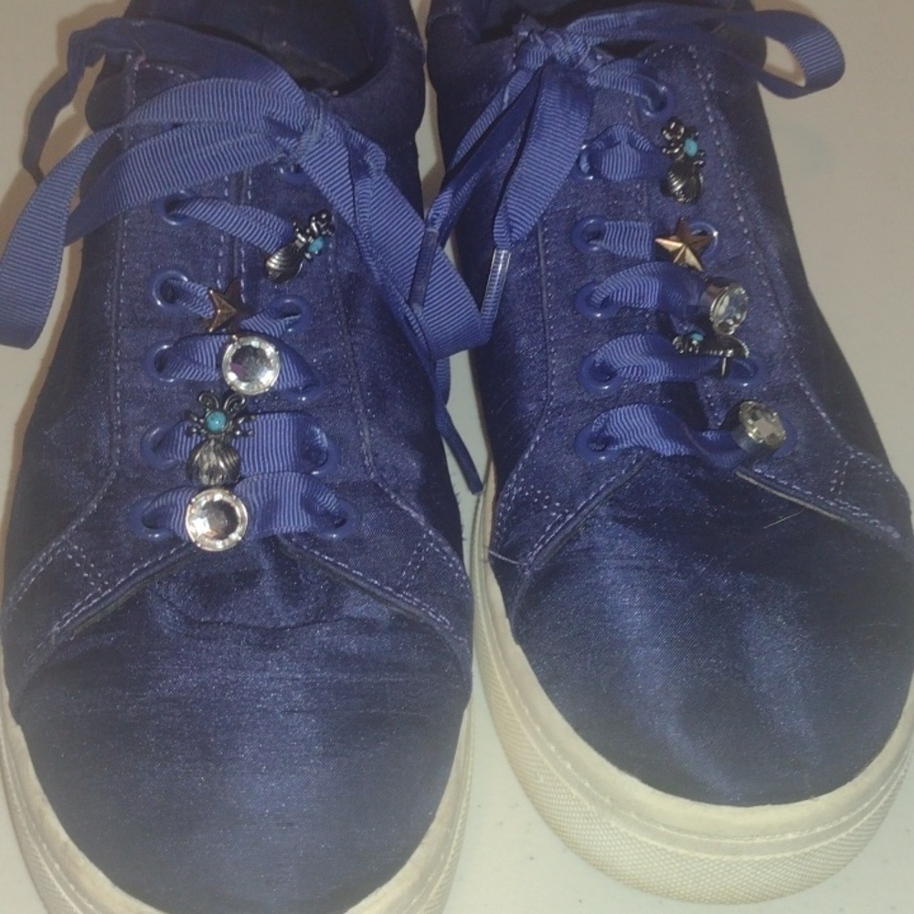 SAM EDELMAN CIRCUS  CHARM SZ 10 blue